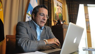 Jimmy Jairala ofrece seguridad, vivienda y salud.