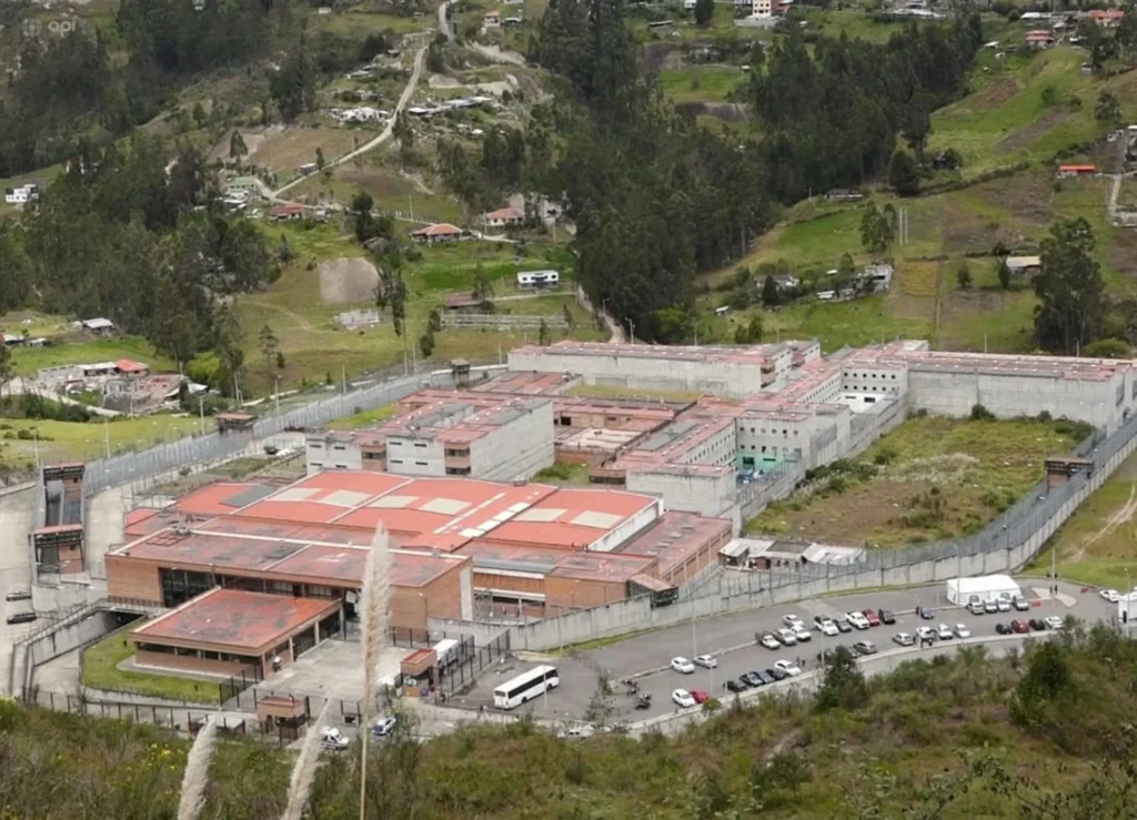 La Policía Nacional señala que continúa la investigación contra agrupación delictiva acusada de ingresar objetos prohibidos a la cárcel de Turi.