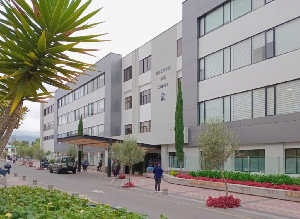 Se espera que Solca Cuenca vuelva a recibir pacientes del MSP una vez que se cancele el primer pago ofrecido. /Cortesía