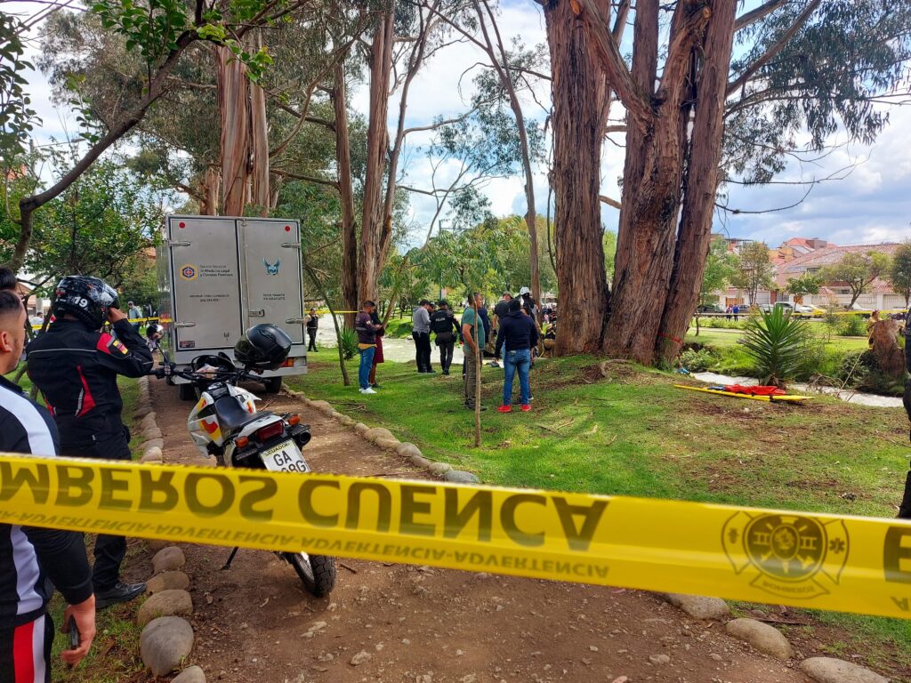 En el río Tomebamba, sector Puertas del Sol fue encontrado sin vida un ciudadano que estaba reportado como desaparecido.