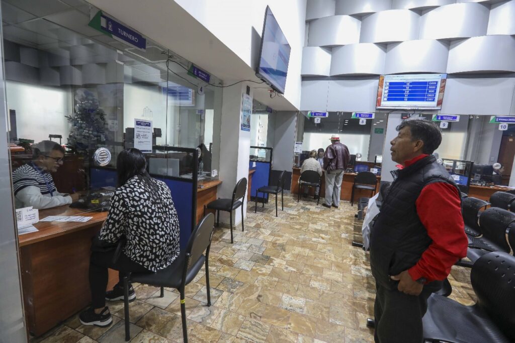 Los usuarios pueden agendar una cita para atención ciudadana en ventanilla en el IESS. XCA