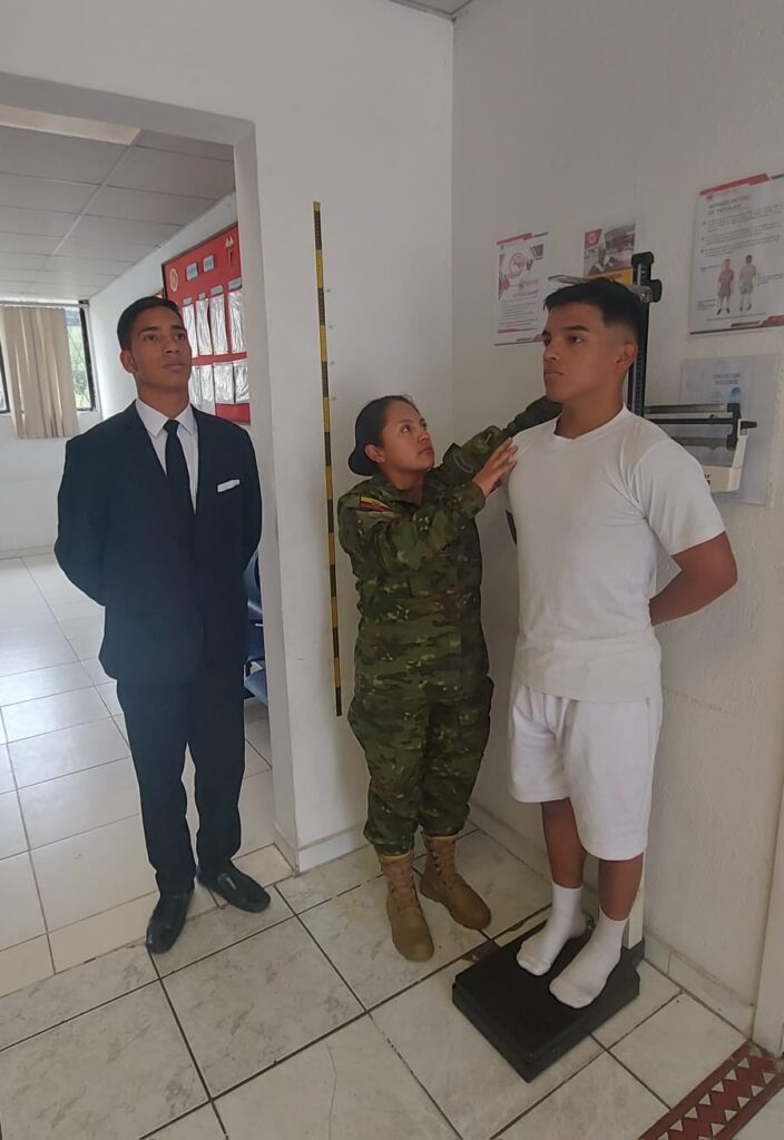 Los jóvenes entre 18 y 21 años son los aspirantes a ser parte del Ejército Ecuatoriano.