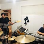 Miembros de la banda ‘Oculari’ durante un ensayo previo a los conciertos en Cuenca.
