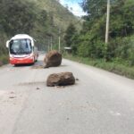 Cierres viales se han presentado en la provincia, uno de los puntos afectados por la lluvia fue la Cuenca – Lumagpamba – Gualaceo.