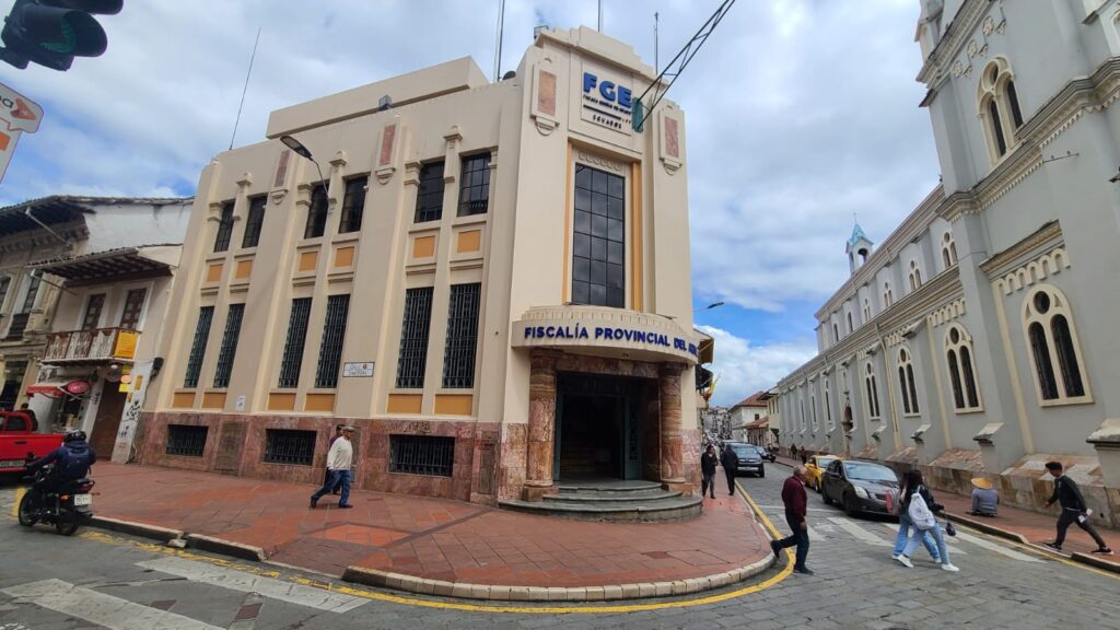 La Fiscalía del Azuay recopila elementos de convicción en caso de presunta violación contra una joven, en Cuenca.