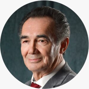 Dr. Hugo Lucero