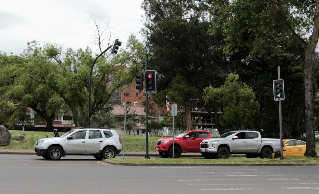 Ciudadanos alertan de continuos asaltos en la avenida Doce de Abril y calle Edwin Sacoto, cercanías del Coliseo Jefferson Pérez.