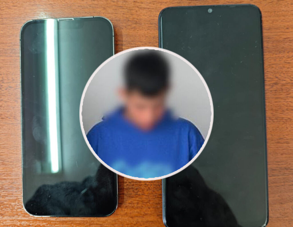 A los dos ciudadanos aprehendidos se les decomisó los teléfonos móviles.