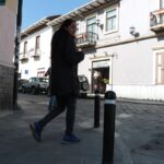 En la intersección de las calles Mariano Cueva y Bolívar ya se han colocado los nuevos bolardos que cumplen normativas de accesibilidad.