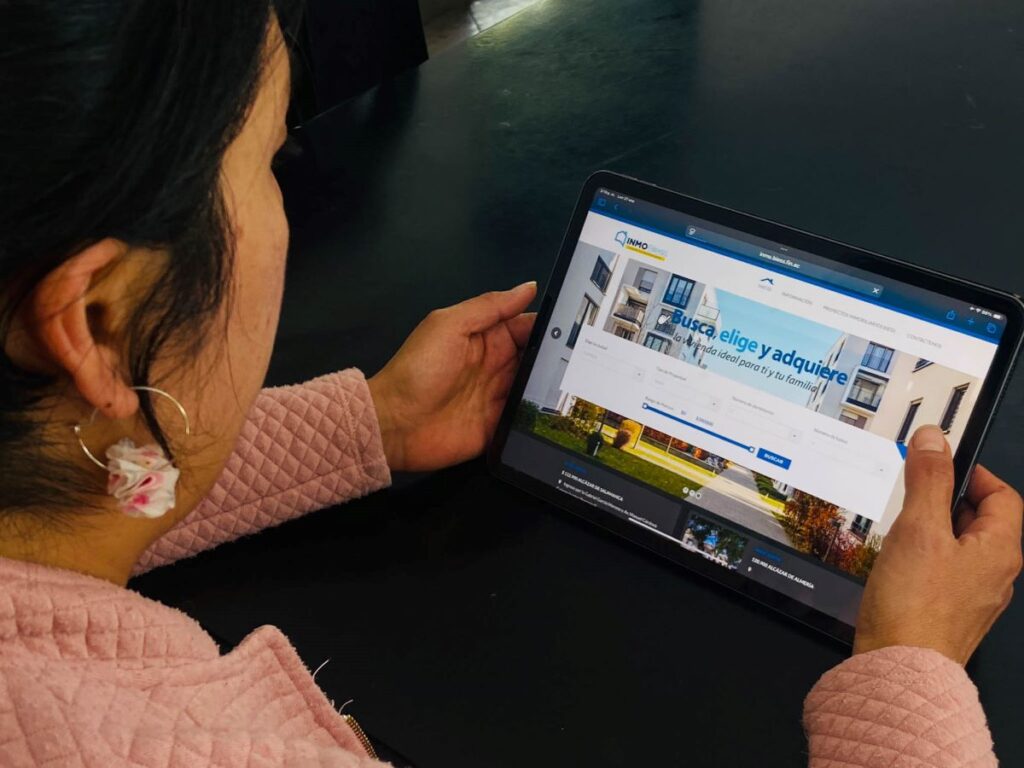 Para conocer si aplica para el crédito hipotecario o hacer la precalificación puede ingresar a la página www.biess.fin.ec.