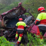 Así terminó el vehículo tras volcarse en la vía que conduce a la comunidad de Sulupali Grande, en Santa Isabel.