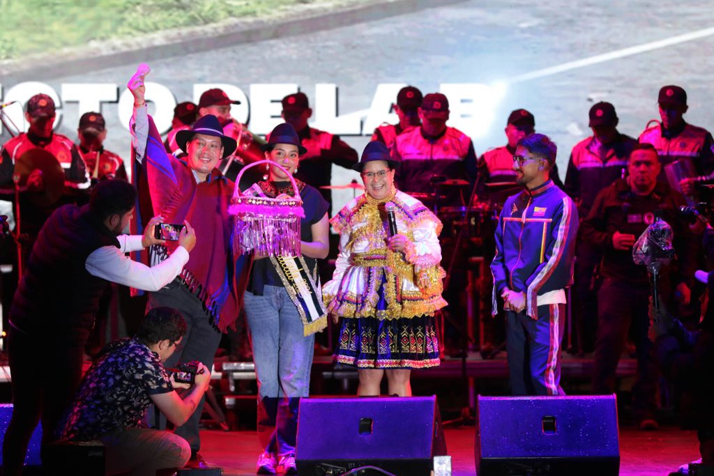 Jueves de Compadres y Comadres