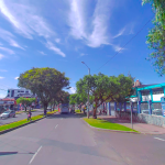 Este es uno de los tramos de la avenida Remigio Crespo en el que se procederá con la poda de árboles. /Cortesía