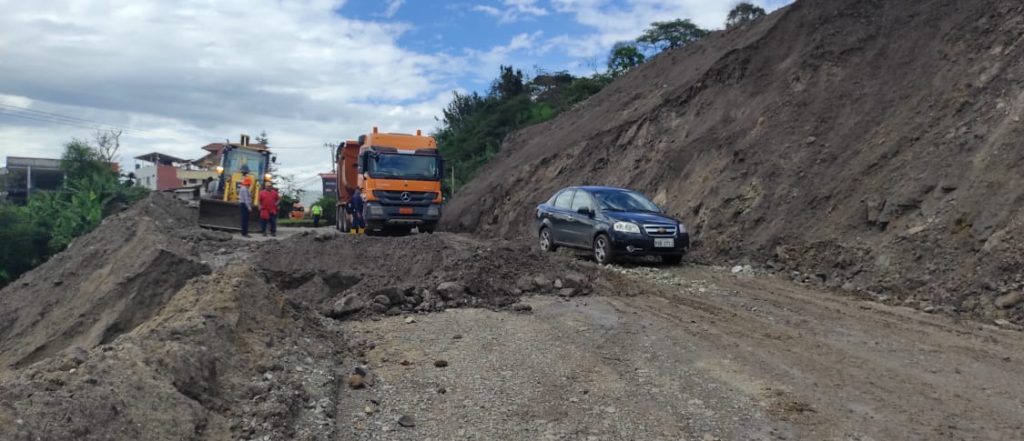 El kilómetro 66 de la vía Cuenca – Girón – Pasaje, en Azuay, es el tramo más afectado de esta vía por la temporada invernal. /Cortesía