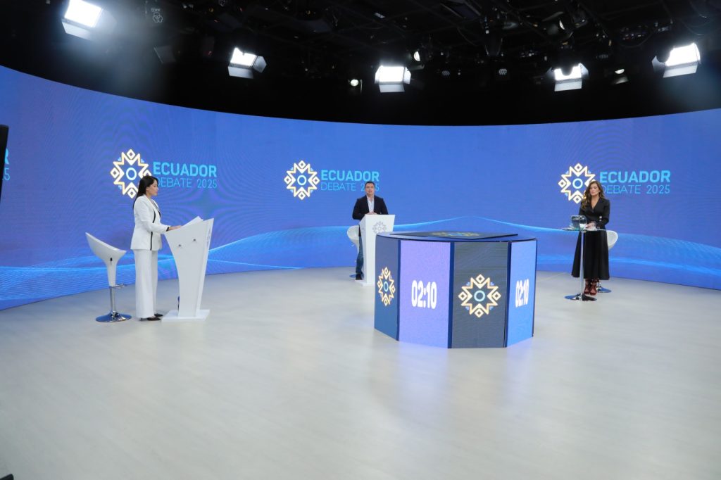 Debate entre Luisa González y Daniel Noboa. Fue más ataques que propuestas.