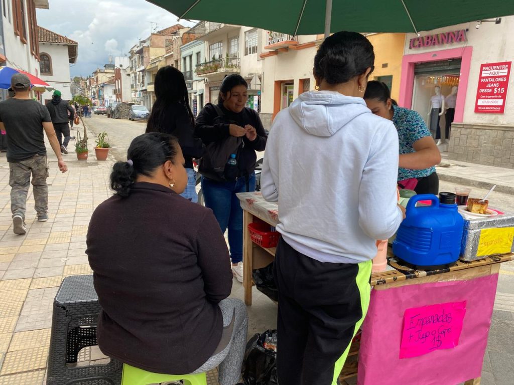 Migrantes de Venezuela hacen un pedido a Daniel Noboa para que se reactive el proceso para su legalización.