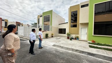 El Banco del Instituto Ecuatoriano de Seguridad Social (BIESS) debe ofrecer préstamos a un interés del 4,98 % para la compra de casas de interés social.