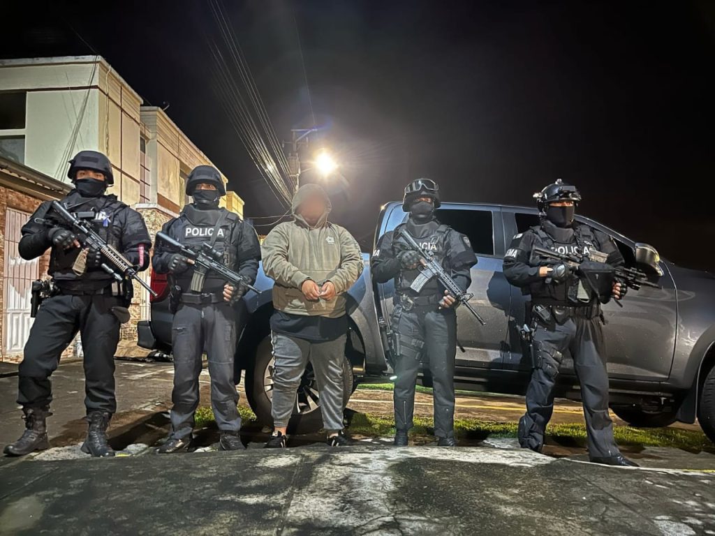 La Policía Nacional realizó detenciones en varias provincias del país, además requirió a reclusos para investigaciones.