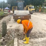 A los usuarios de las vías de Azuay les suele sorprender los deslizamientos que aparecen a lo largo de la carreteras. Una de las más afectadas es la Cuenca – Girón – Pasaje. /XCA