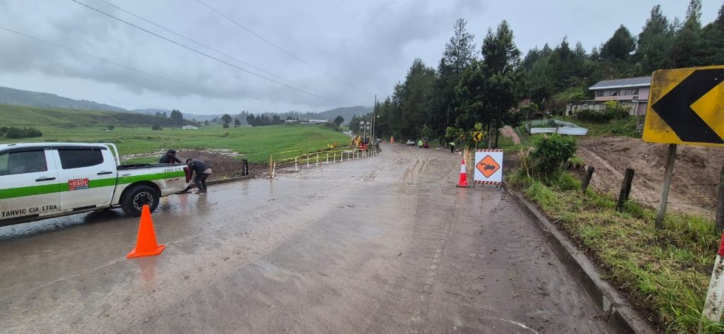 El MTOP habilitó el paso vehicular en el kilómetro 22 de la vía Cuenca – Girón – Pasaje. /XCA