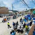 Un grupo de ciudadanos protagonizaron un plantón en el cantón Girón para evitar el ingreso a Kimsacocha. /Cortesía Marco Astudillo