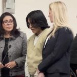 Jhon Moisés Chacaguasay-Ilbis estuvo en la corte esposado y junto a sus abogados. Foto: syracuse.com