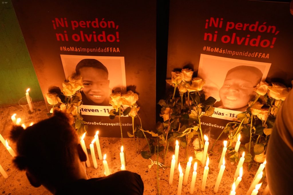 Imágenes de los cuatro niños que fueron asesinados en las Malvinas.