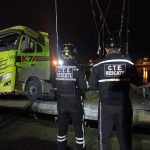 El puente Gonzalo Icaza Cornejo, cayó sobre el río Daule, en Guayaquil.