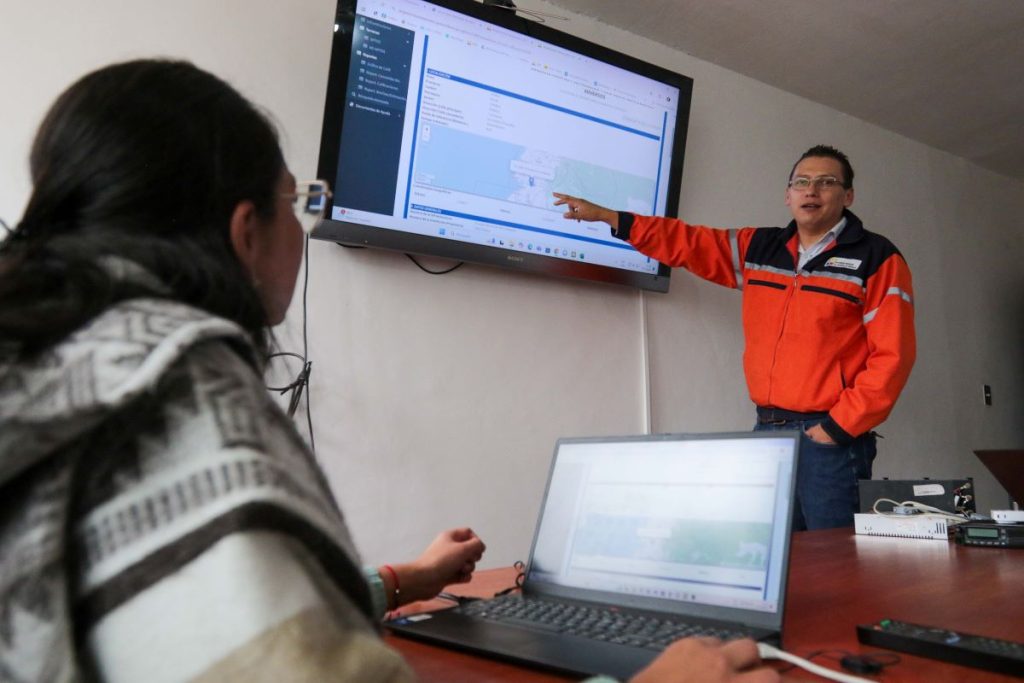 Froilán Salinas, coordinador zonal 6 encargado de la SNGR, explicó que no se construyen espacios exclusivos para albergues, porque la estrategia es disponer de sitios cercanos a zonas afectadas.