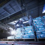 Cemento Atenas se distingue en el mercado por su saco blanco, símbolo de pureza y calidad.