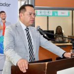 Francisco Miño, presidente del Directorio de BanEcuador en la sucursal de Cuenca.