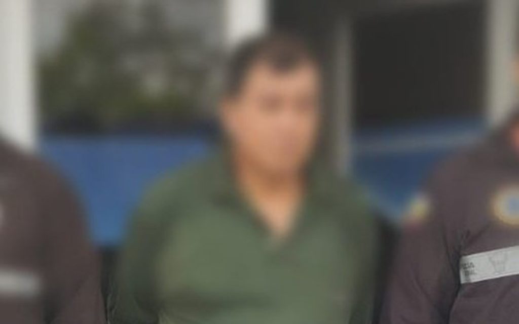 Personal policial detuvo al presunto implicado en el delito sexual en Azuay.