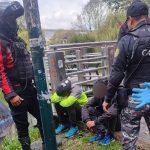 Personal de la Guardia Ciudadana detuvo a dos sujetos acusados de robar en las Escalinatas de la Universidad de Cuenca.
