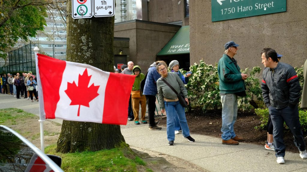 w1280-p16x9-2025-04-19T162945Z_1166584035_RC231EAFKMSL_RTRMADP_3_CANADA-POLITICS thumbnail