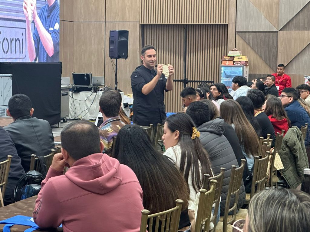 José Roldán, de España, maestro panadero español, que es el campeón mundial en panadería