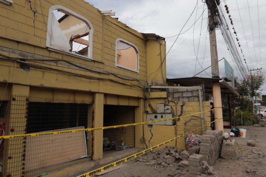 Parte de una vivienda colapsó en El Ramal, en Santa Isabel, en Azuay.