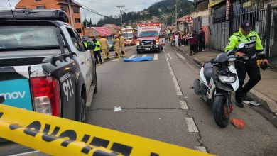 Un ciudadano falleció atropellado en la Panamericana Sur, sector Narancay. Unidades de socorro acudieron al lugar.