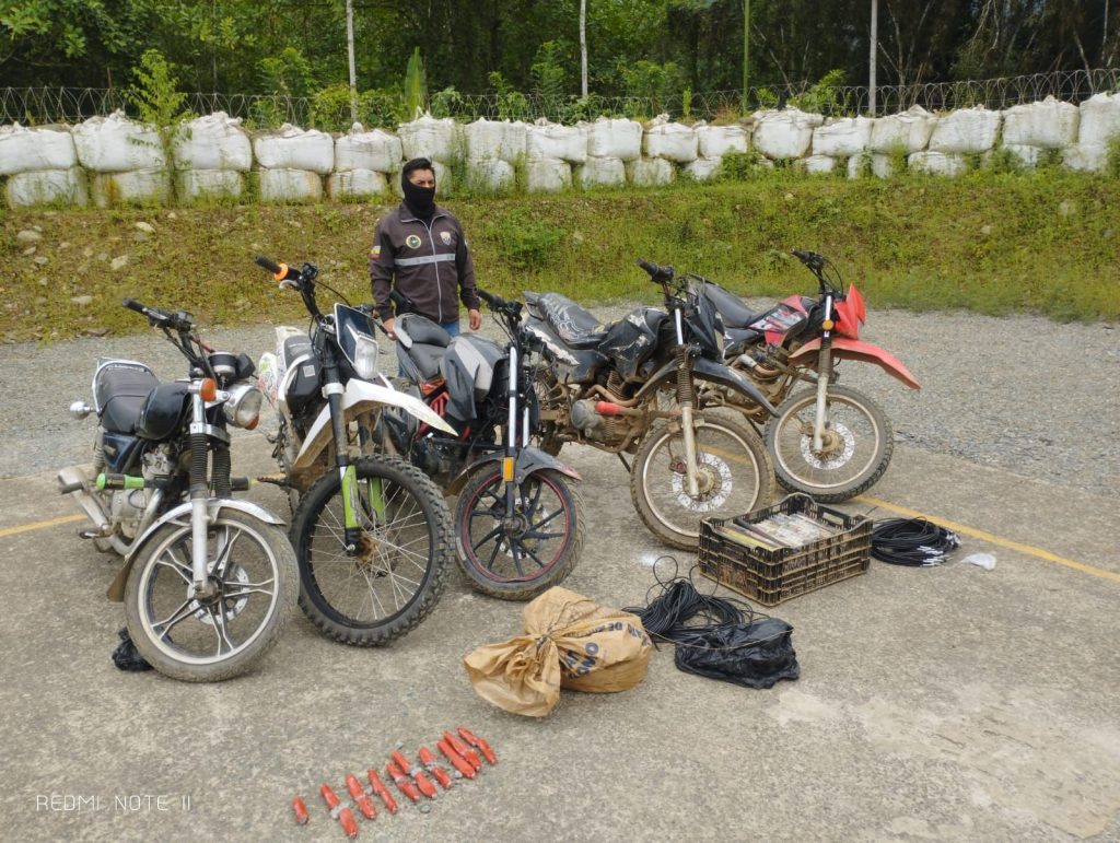 El personal policial y militar actuó en un sector del Carmen de Pijilí, en el cantón Camilo Ponce Enríquez. /Cortesía