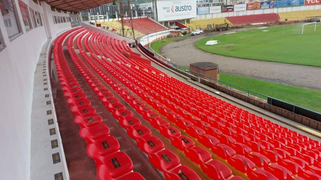 Trabajaos de mantenimiento se ejecutaron hace poco en el estadio Alejandro Serrano Aguilar. /Cortesía