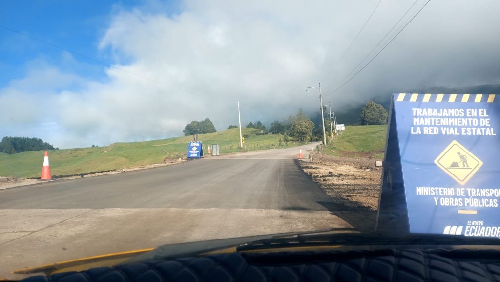 El kilómetro 22 de la vía Cuenca – Girón – Pasaje se habilitó a la circulación vehicular tras el colapso de la calzada ocurrido el 19 de febrero de 2025.