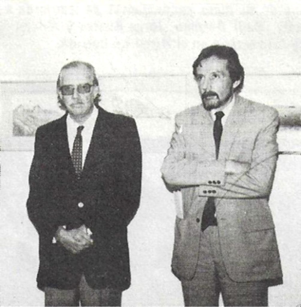 Teodoro Pozo Vega (+), realizó una exposición de sus cuadros, en el año de 1989. Mario Jaramillo Paredes (+) comentó la obra del médico y artista. (Recorte de prensa de la época).