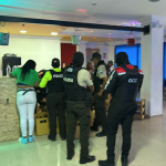 Personal de la Intendencia intervino una fiesta clandestina en la que se vendía licor de manera ilegal a menores de edad.