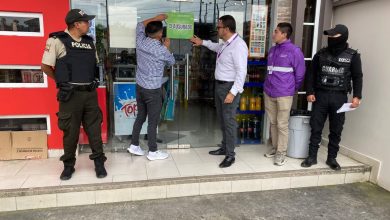 El personal de la Intendencia y de Control Municipal procedieron con la clausura de locales por venta de licor sin permiso. /Cortesía