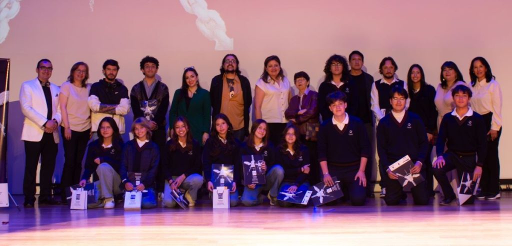 Ceremonia de premiación del Encuentro Intercolegial de Literatura, organizado por la Unidad Educativa “La Asunción’.