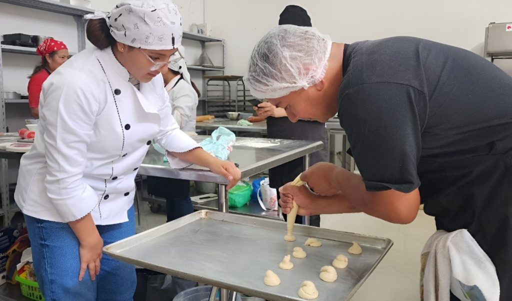 Los talleres de panadería y pastelería están entre los más demandados del SECAP.