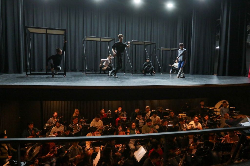 La Compañía de Danza y la Orquesta Sinfónica de la Universidad de Cuenca, presentarán ‘Mixturas: (Re)creaciones’, en el Teatro Carlos Cueva Tamariz.