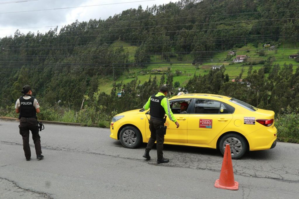 policía controles azuay