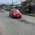 En la vía Cuenca - El Valle - Santa Ana se prevé un bacheo emergente, según el Gobierno Provincial.