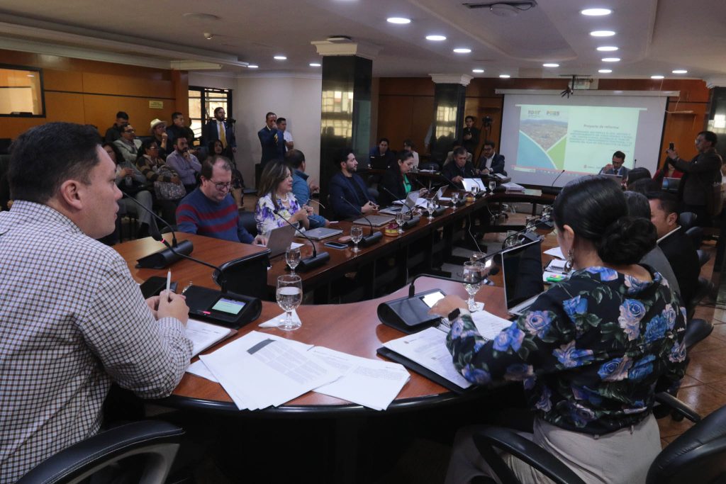 El Concejo Cantonal de Cuenca se reunirá el viernes 20 de junio de 2025 en Sesión Extraordinaria para tratar la derogatoria de una ordenanza. /XCA