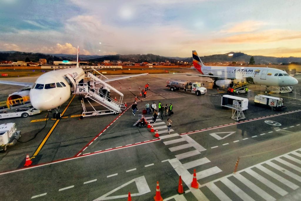 Suspendido temporalmente el proceso para crear la ruta aérea Cuenca - Galápagos.